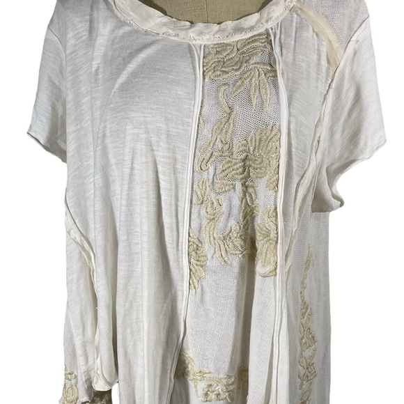 Free People Cream Off White Oversized Short Sleeve Embroidered Floral Size S - Picture 2 of 7